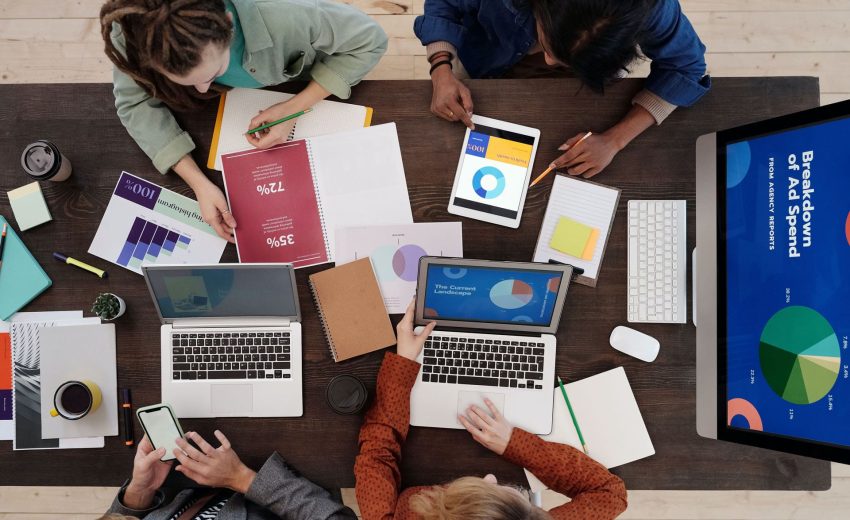 Bisnis Semakin Melejit Dengan Peter&Co. Click!
